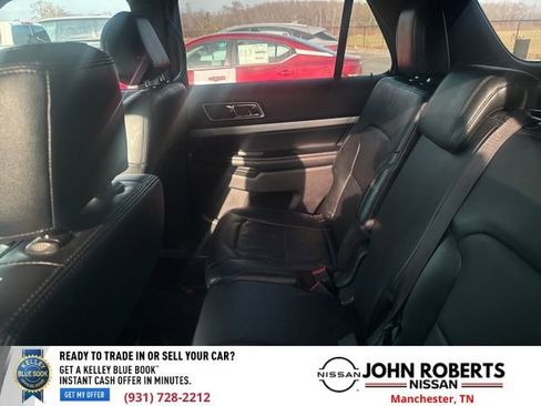 Used 2016 Ford Explorer XLT w/ Equipment Group 202A image 9