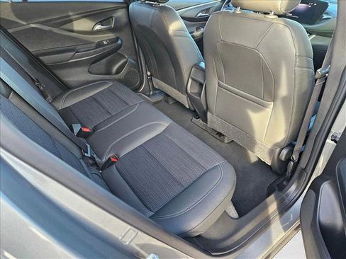 Certified 2024 Buick Envista Preferred w/ Convenience I Package image 18