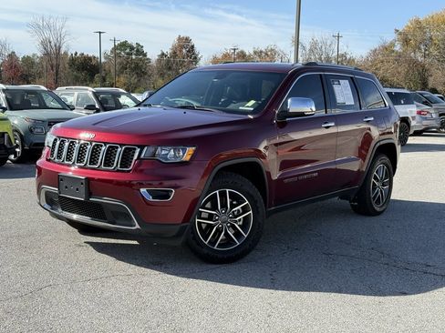 Used 2021 Jeep Grand Cherokee Limited w/ Trailer Tow Group IV image 3