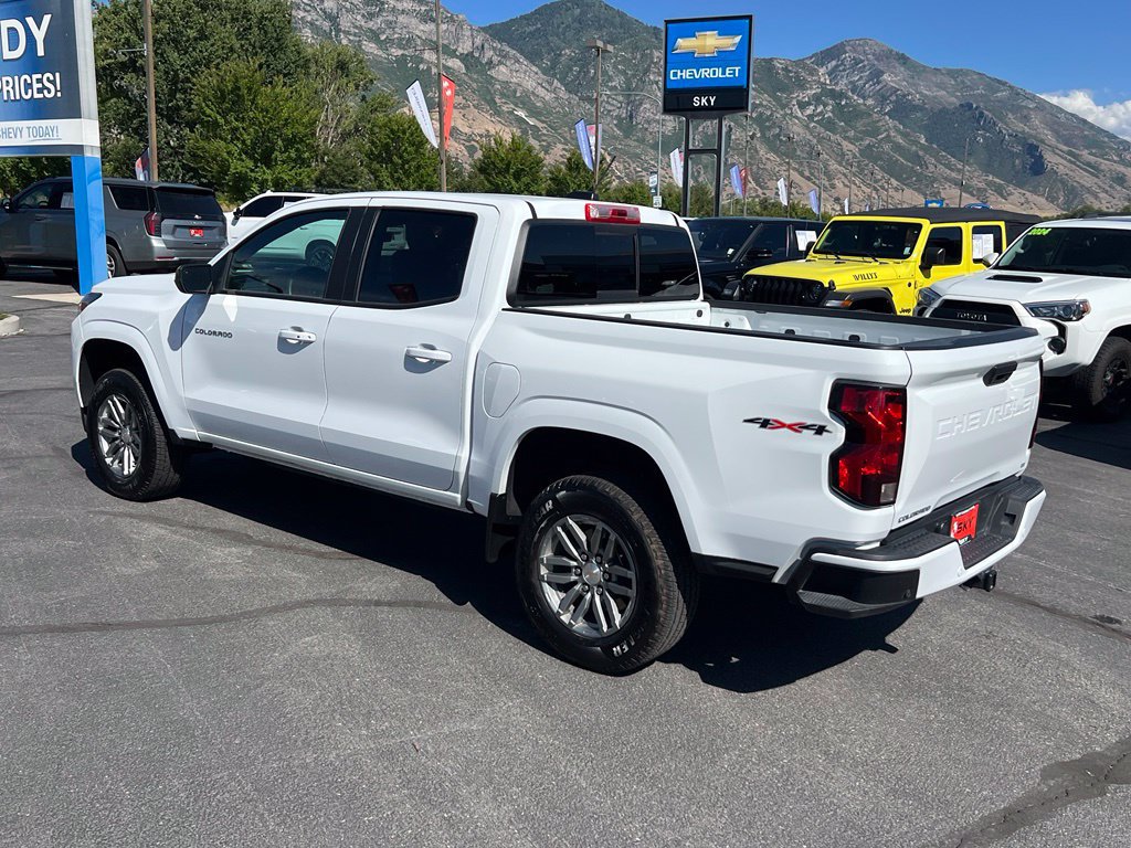 Certified 2024 Chevrolet Colorado LT w/ LT Convenience Package AWD/4WD image 15