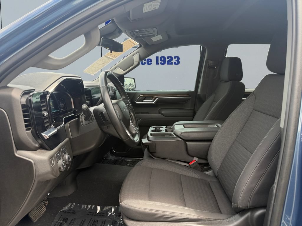 Used 2024 Chevrolet Silverado 1500 RST AWD/4WD image 10