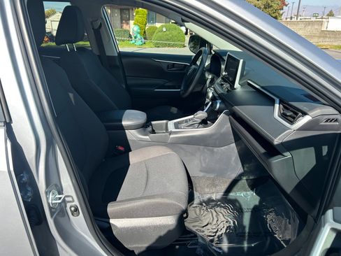 Certified 2024 Toyota RAV4 LE image 28