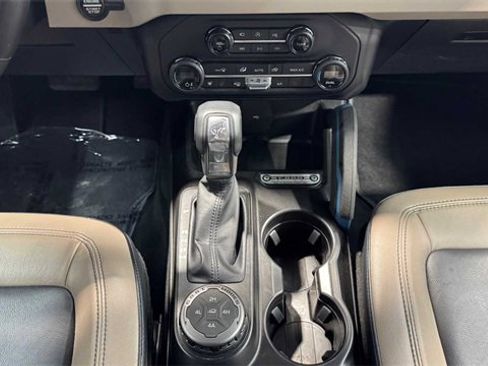 Used 2021 Ford Bronco Wildtrak image 19