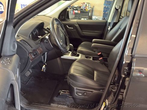 Used 2014 Land Rover LR2 AWD/4WD image 9