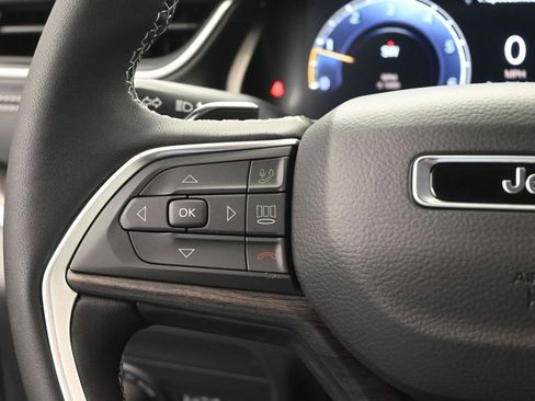 New 2025 Jeep Grand Cherokee L Limited w/ Black Appearance Package image 23