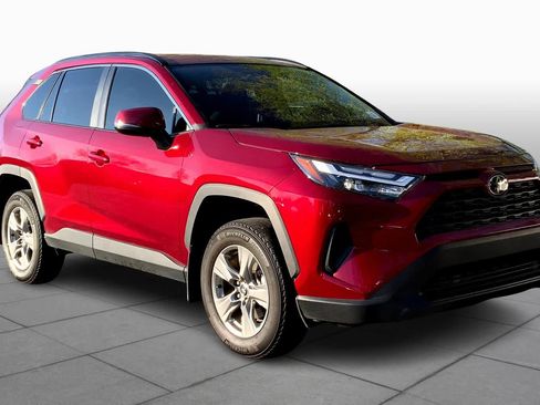 Used 2024 Toyota RAV4 XLE FWD image 3