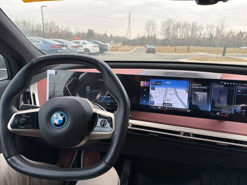 Certified 2023 BMW iX xDrive50 w/ Premium Package image 20