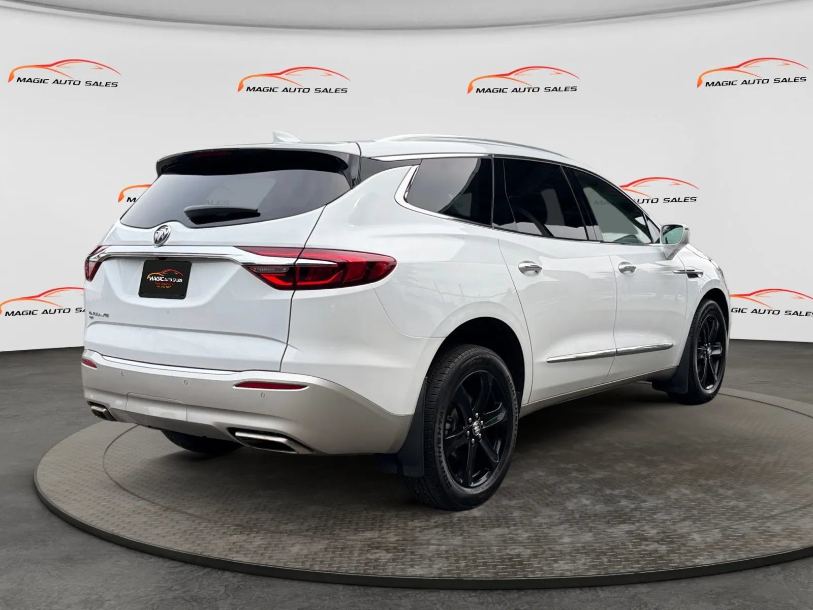 Used 2020 Buick Enclave Essence w/ Sound and Sites Package AWD/4WD image 10