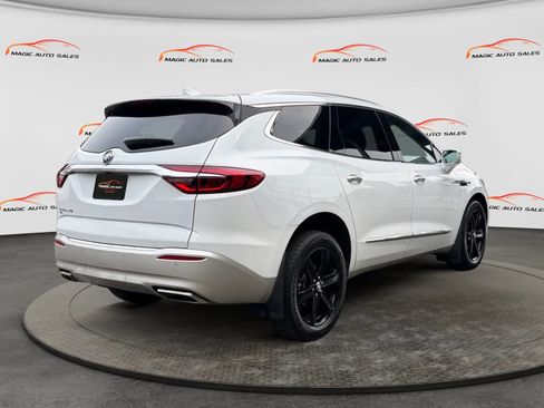 Used 2020 Buick Enclave Essence w/ Sound and Sites Package AWD/4WD image 10