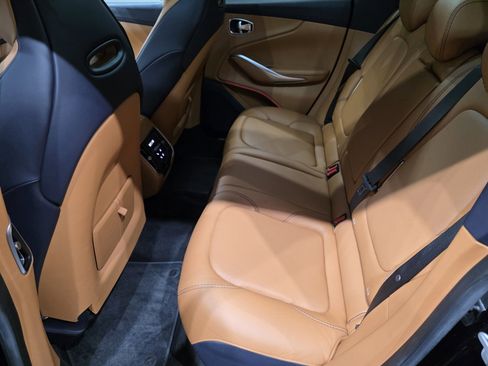 Used 2021 Aston Martin DBX image 19