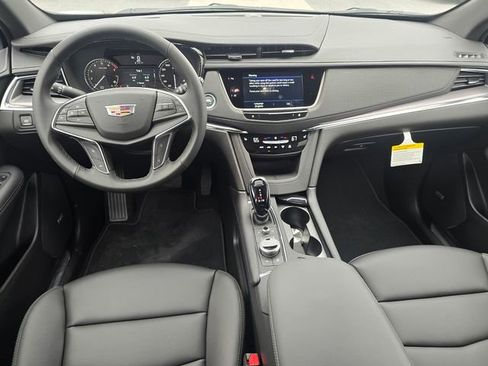New 2026 Cadillac XT5 Luxury image 14