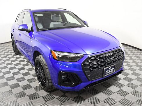 Used 2024 Audi Q5 e Prestige w/ Prestige Package image 9