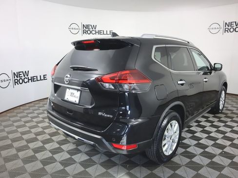 Certified 2020 Nissan Rogue SV image 5