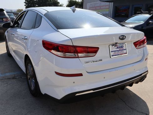 Used 2020 Kia Optima LX FWD image 5