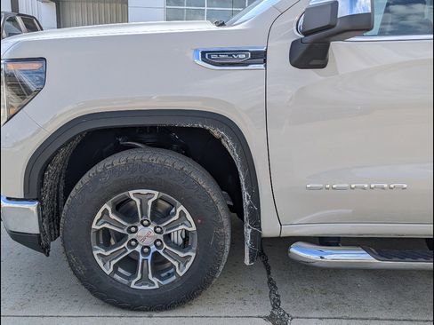 New 2026 GMC Sierra 1500 SLE w/ X31 Off-Road Package image 8
