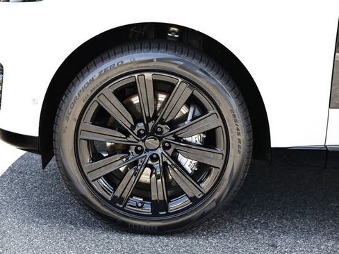 New 2026 Land Rover Range Rover Long Wheelbase SE AWD/4WD image 5