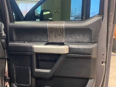 Used 2021 Ford F250 Lariat image 19