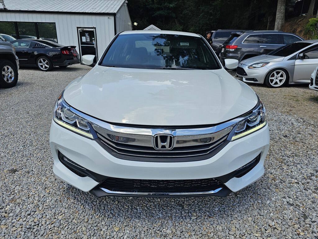 Used 2017 Honda Accord Sport image 4