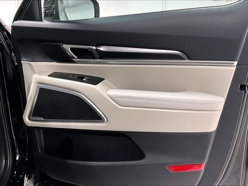 New 2025 Kia Telluride S image 19