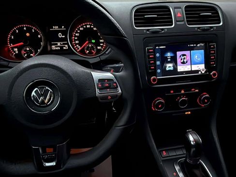 Used 2011 Volkswagen Golf 4-Door image 12