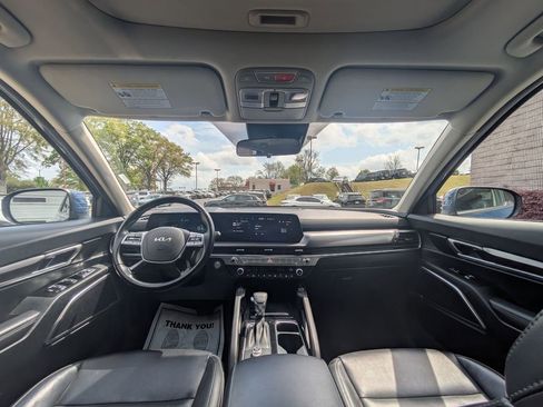 Used 2025 Kia Telluride S FWD image 25