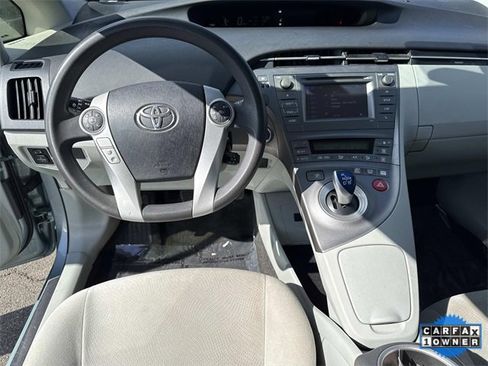Used 2015 Toyota Prius Two image 15