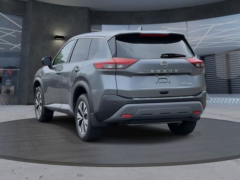 Used 2023 Nissan Rogue SV AWD/4WD image 3