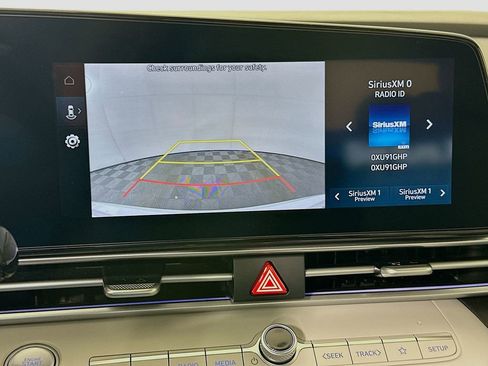 New 2025 Hyundai Elantra Limited image 13