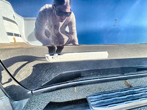 Used 2022 GMC Sierra 1500 Elevation image 30