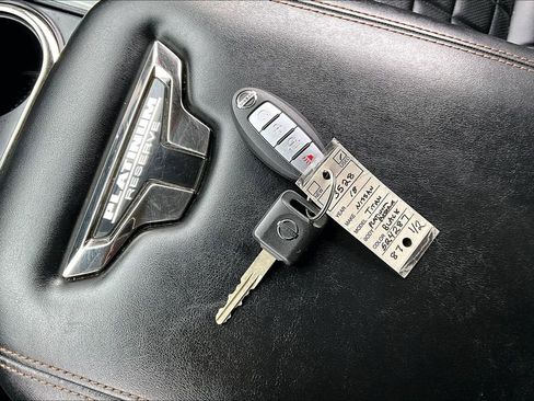 Used 2018 Nissan Titan Platinum Reserve AWD/4WD image 35