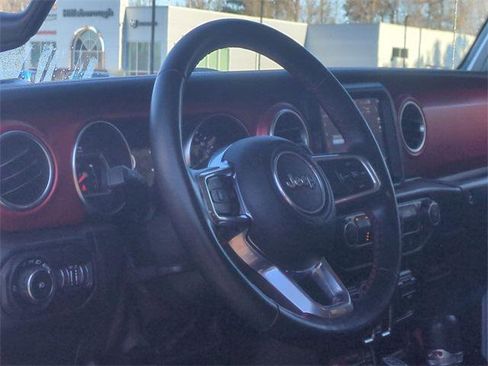 Certified 2022 Jeep Wrangler Unlimited Rubicon w/ Cold Weather Group image 31