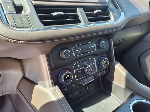 Used 2023 Chevrolet Tahoe LT w/ LT Signature Plus Package RWD image 32