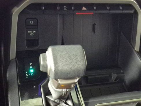 Used 2023 Toyota Tundra SR5 w/ SR5 Convenience Package AWD/4WD image 19