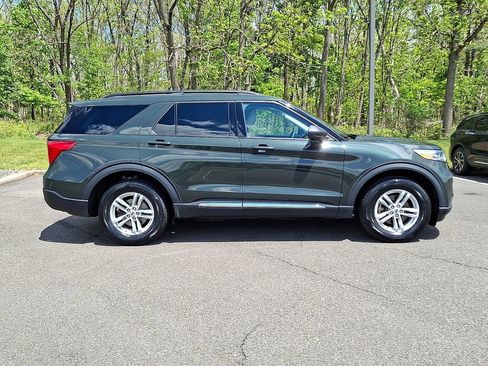 Certified 2022 Ford Explorer XLT w/ Equipment Group 202A AWD/4WD image 10