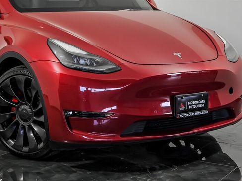 Used 2022 Tesla Model Y Performance AWD/4WD image 2