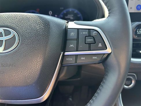 Used 2024 Toyota Grand Highlander Limited image 14