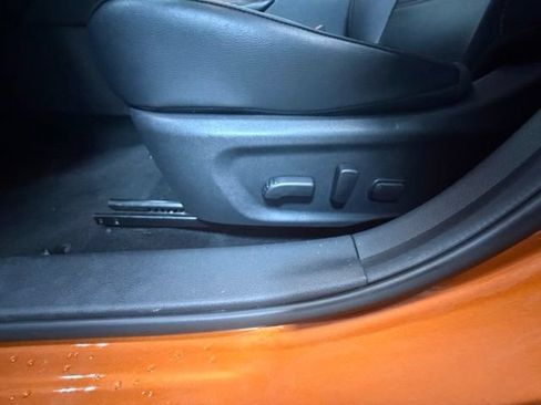 Used 2025 Nissan Sentra SR w/ SR Premium Package FWD image 15