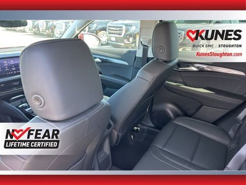 New 2025 Buick Envision Preferred image 38