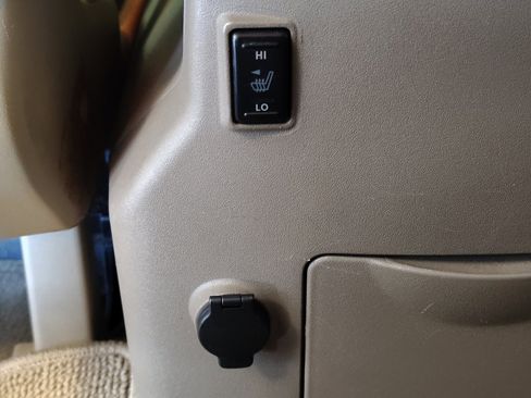 Used 2015 Nissan Armada Platinum w/ 2nd Row Captain Seat Package image 34