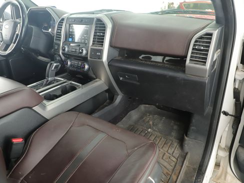 Used 2017 Ford F150 Platinum w/ Equipment Group 701A Luxury image 16