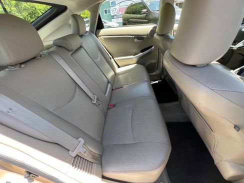 Used 2011 Toyota Prius Four w/ Solar Roof Pkg FWD image 11