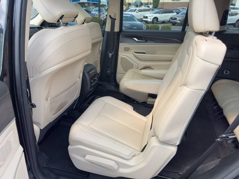 Used 2021 Jeep Grand Cherokee L Limited w/ Trailer Tow Group (B) AWD/4WD image 19