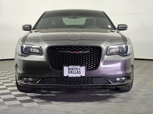 Used 2022 Chrysler 300 S image 2