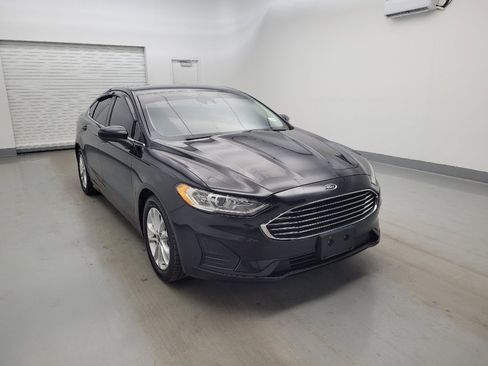 Used 2019 Ford Fusion SE FWD image 13