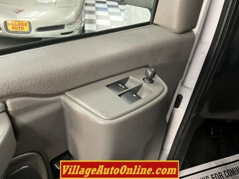 Used 2019 Chevrolet Express 2500 w/ Driver Convenience Package image 16