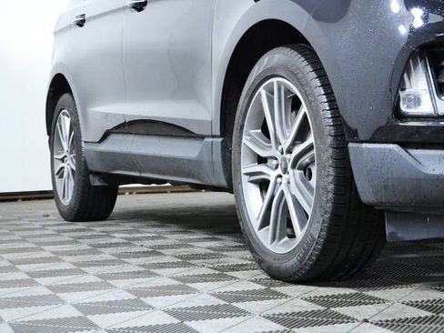 Certified 2024 Ford Edge Titanium AWD/4WD image 2