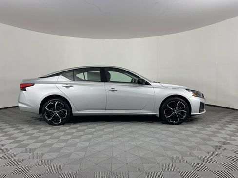 New 2025 Nissan Altima 2.5 SR w/ SR Premium Package image 5