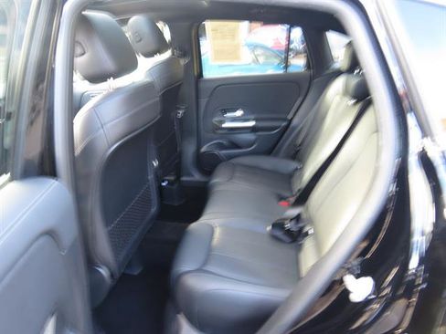 Used 2021 Mercedes-Benz GLA 250 4MATIC image 17