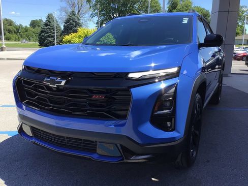 Used 2025 Chevrolet Equinox RS w/ Safety and Technology Package AWD/4WD image 13