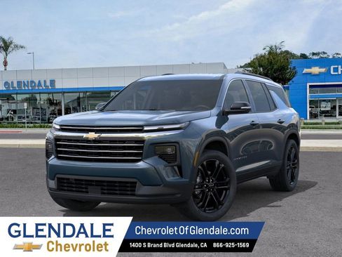 New 2026 Chevrolet Traverse LT w/ LPO, Floor Liner Package image 6